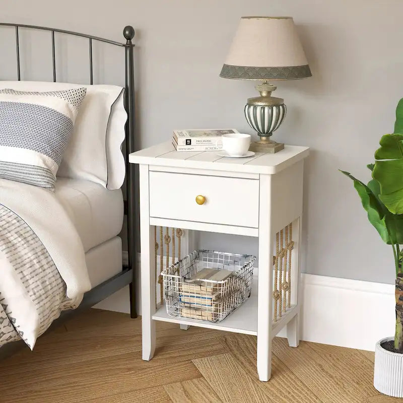Table d'appoint blanche vieillie avec tiroir